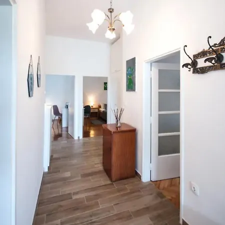 Apartment House Slaven With Private Swiming Pool *