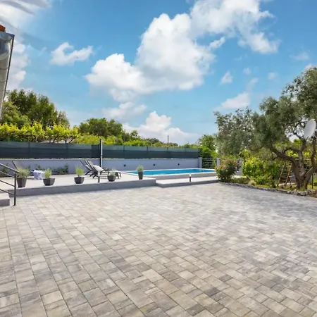 Apartment House Slaven With Private Swiming Pool Pula